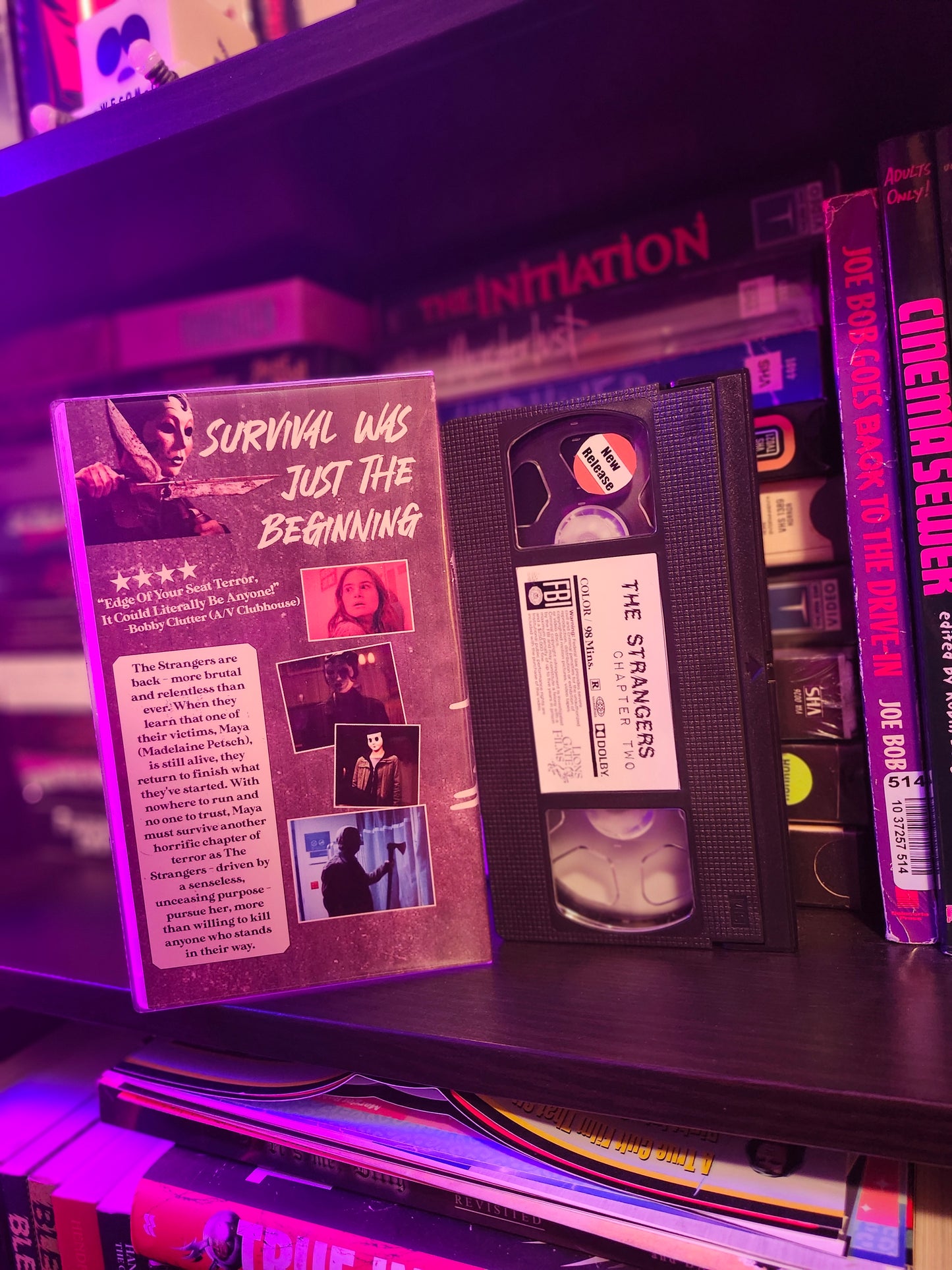 The Strangers : Chapter Two